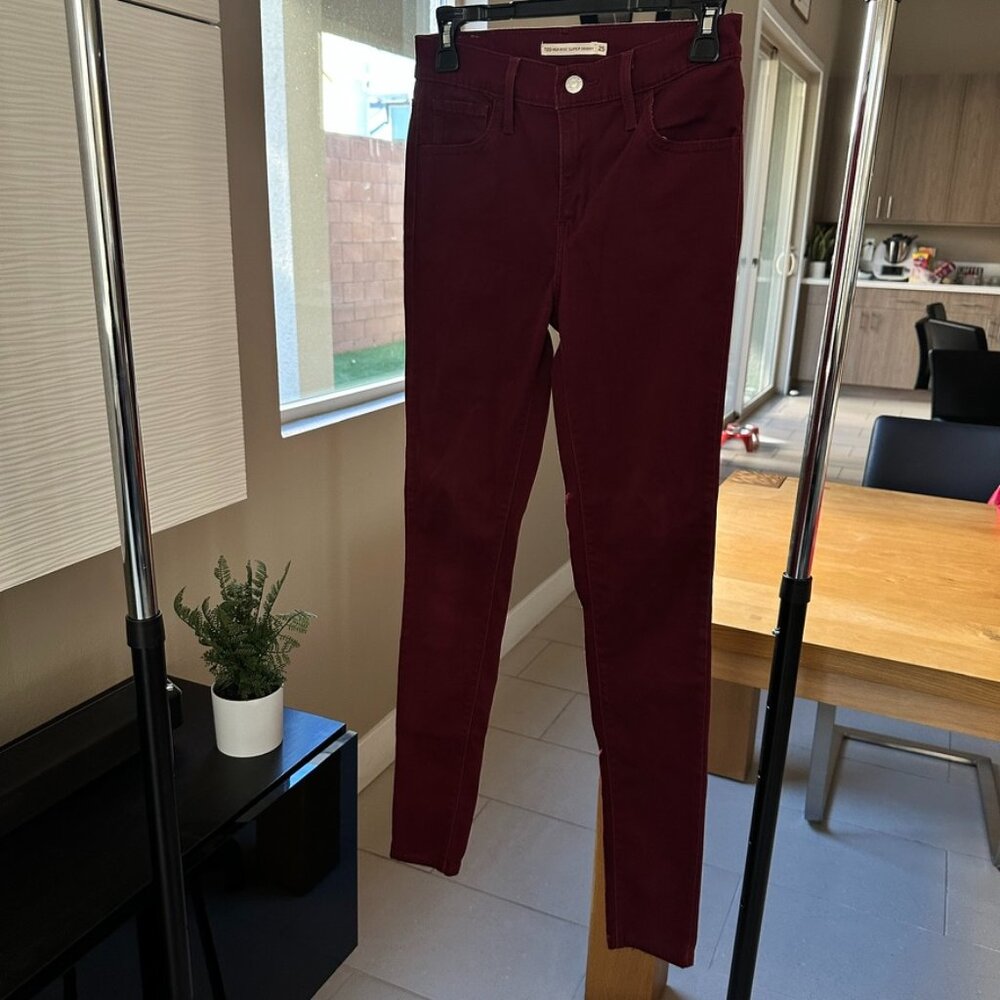Levi's - 720 high-rise super skinny maroon jeans, W25 L30